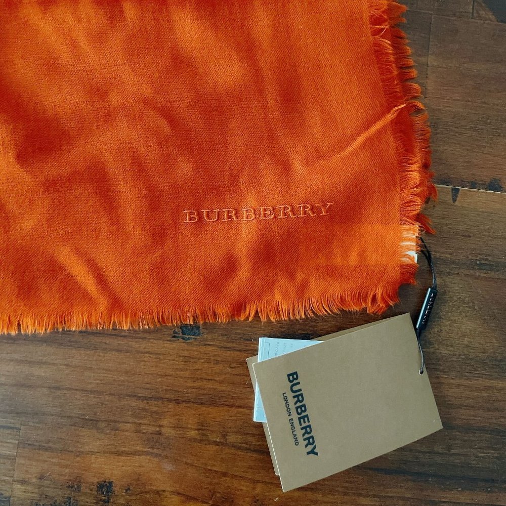 BRAND NEW WITH TAGS - Burberry Burnt Orange Cashmere Scarf